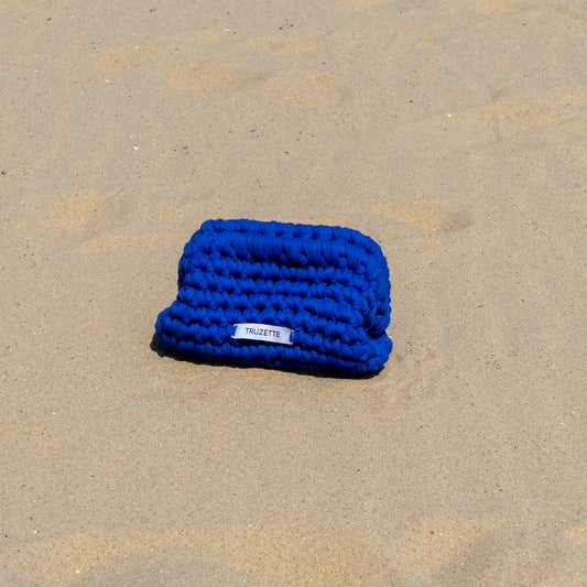 SMALL CLUTCH ELECTRIC BLUE